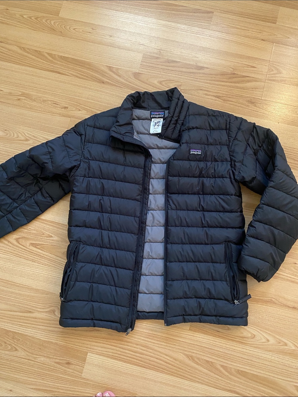 Patagonia Black Quilted Puffer Jacket boys XL (14), GUC